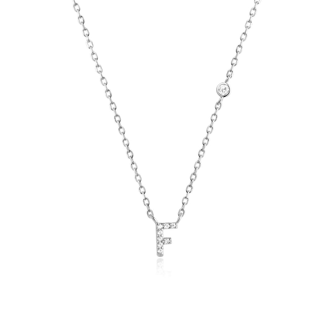 Náhrdelník s kamenným písmenem